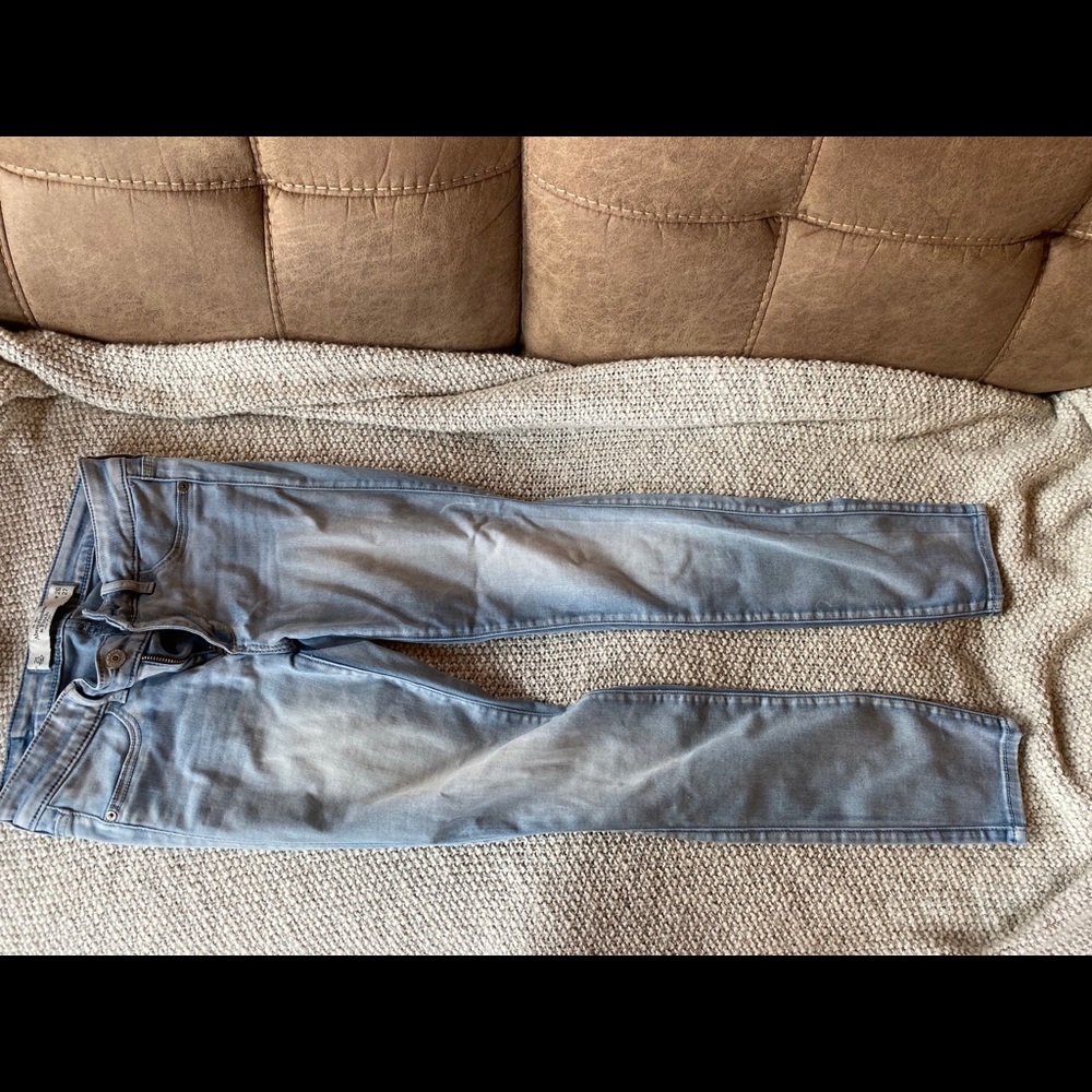 Abercrombie & Fitch skinny crop
